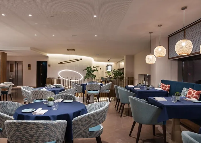 Eurostars Aliados 5*