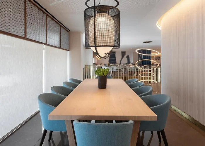 Szálloda Eurostars Aliados 5*