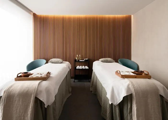 Eurostars Aliados 5*