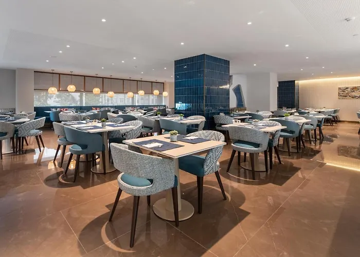 Szálloda Eurostars Aliados 5*